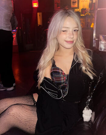 Full leaked Dollblush private onlyfans photo