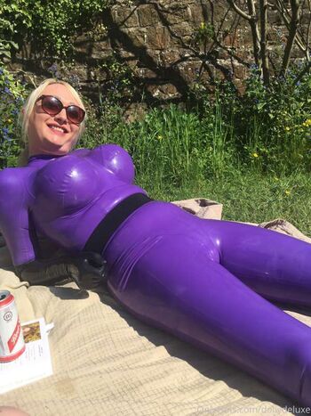 Full leaked Dolly loves private onlyfans photo