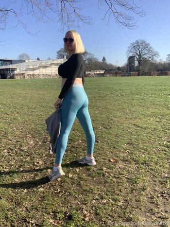 Full leaked Dolly loves private onlyfans photo