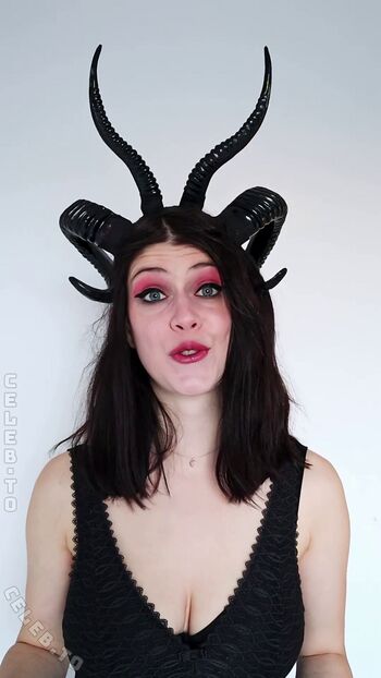 Dont Trust The Rabbit