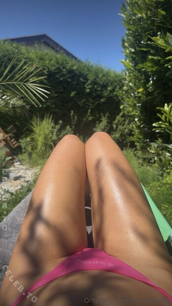 Full leaked Doreen gnadi private onlyfans photo