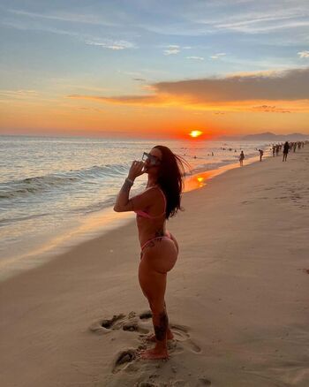 Dra. Thatiane Oliveira