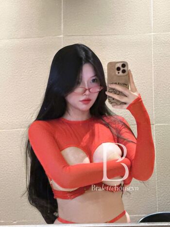 Full leaked Duyenn hipp page private onlyfans photo