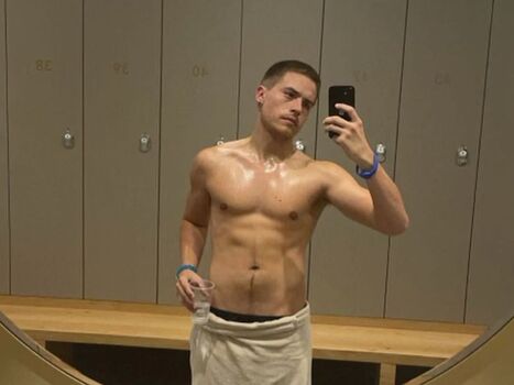 Full leaked Dylan sprouse private onlyfans photo