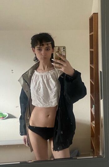 Full leaked Dyremarxx private onlyfans photo