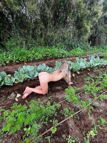 Full leaked Eartherica private onlyfans photo