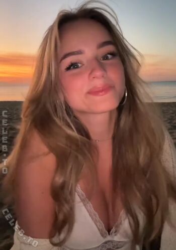 Full leaked Easyemi private onlyfans photo