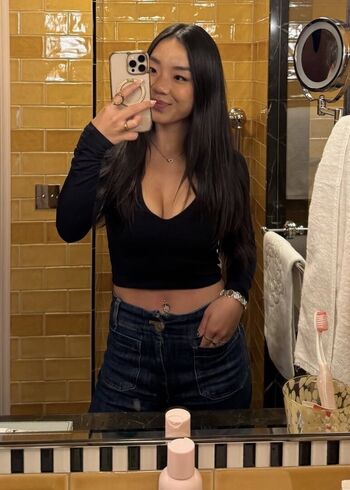 Full leaked Eatingalonediaries private onlyfans photo