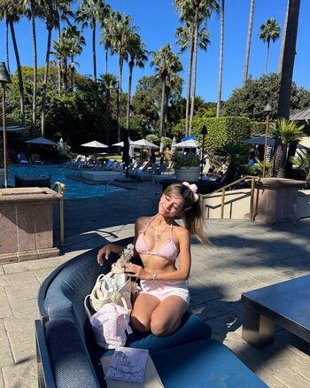 Full leaked Eeeveenara private onlyfans photo