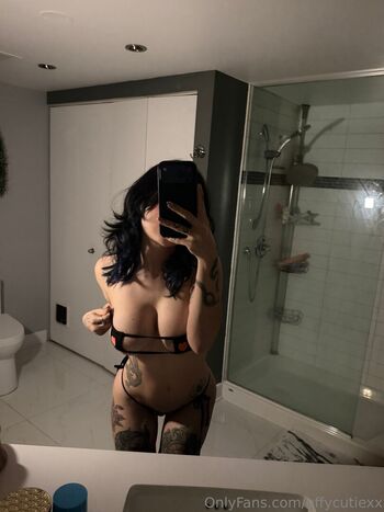 Full leaked Effycutiexx private onlyfans photo