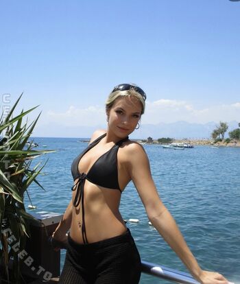 Full leaked Einmarlenchen private onlyfans photo