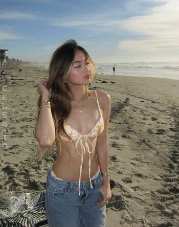 Full leaked Elaine gu page private onlyfans photo