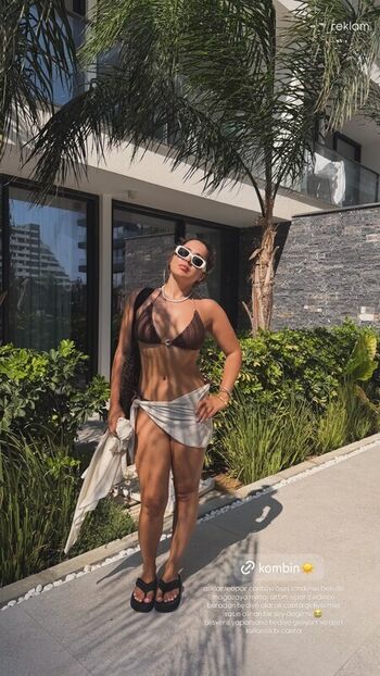 Full leaked Elanur private onlyfans photo
