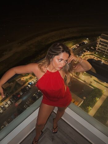 Full leaked Elanur private onlyfans photo