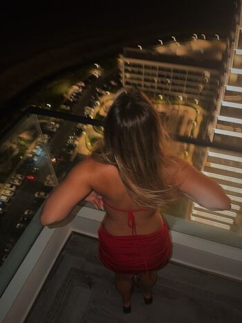 Full leaked Elanur private onlyfans photo