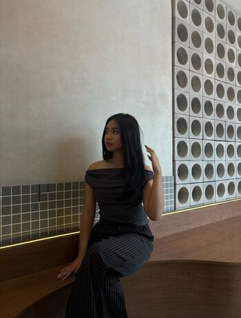 Full leaked Elara lyyy page private onlyfans photo
