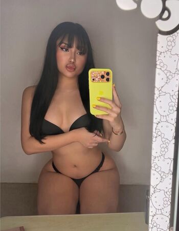 Full leaked Elara private onlyfans photo