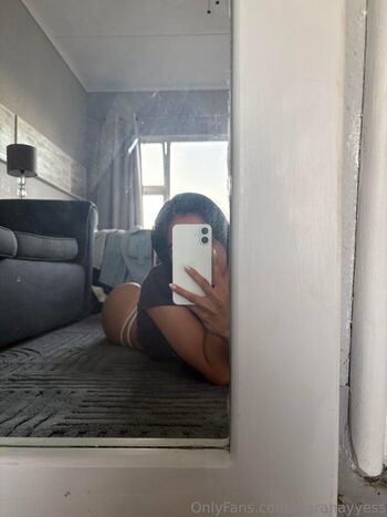 Full leaked Elarahayyess private onlyfans photo