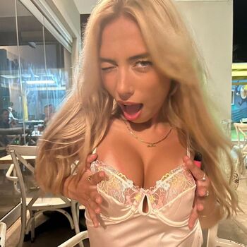 Elena Kamperi