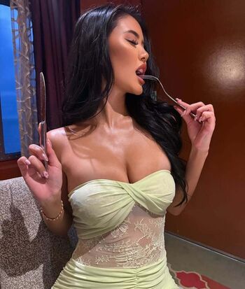 Elena Tsushima
