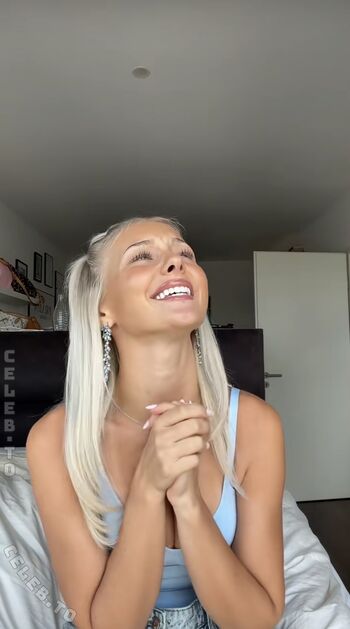 Full leaked Elena zoe private onlyfans photo