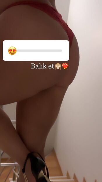 Full leaked Elif karaarslan page private onlyfans photo