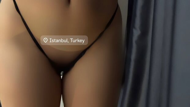 Full leaked Elif karaarslan private onlyfans photo