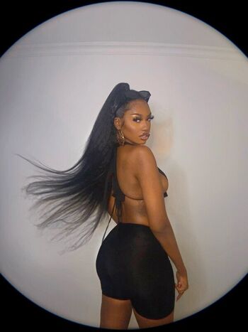 Full leaked Elinda san page private onlyfans photo