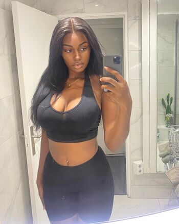 Full leaked Elinda san page private onlyfans photo