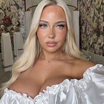 Full leaked Elinswedee private onlyfans photo