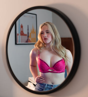 Full leaked Elise rae private onlyfans photo