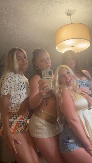 Full leaked Elizabeth graham private onlyfans photo