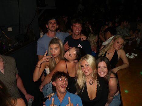 Full leaked Elizabeth graham private onlyfans photo