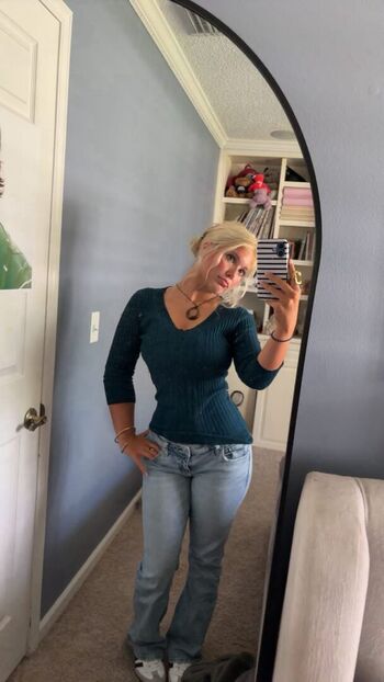 Full leaked Elizabeth graham private onlyfans photo