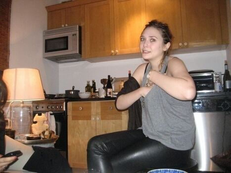 Full leaked Elizabeth olsen  page private onlyfans photo