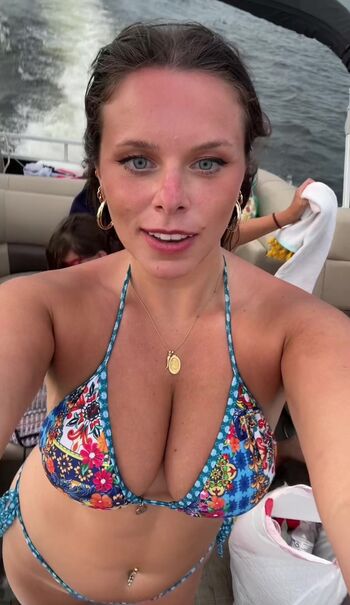 Full leaked Elizabeth owens page private onlyfans photo