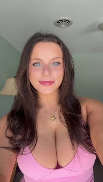 Full leaked Elizabeth owens page private onlyfans photo