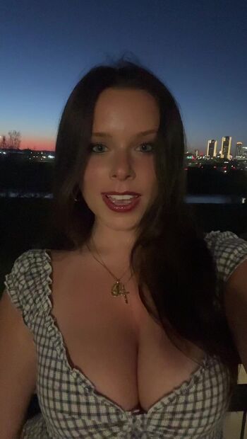 Full leaked Elizabeth owens private onlyfans photo