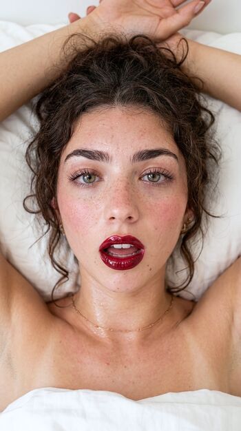 Full leaked Elizabrowne private onlyfans photo