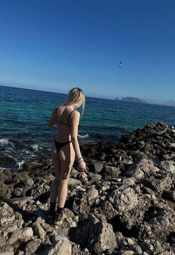 Full leaked Ellna a page private onlyfans photo