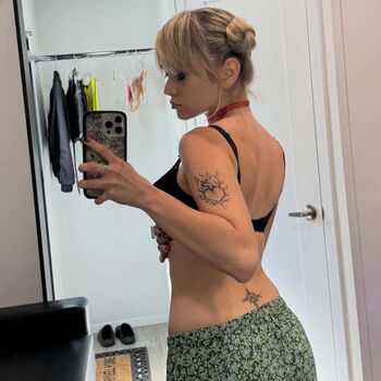 Full leaked Ella ballentine private onlyfans photo