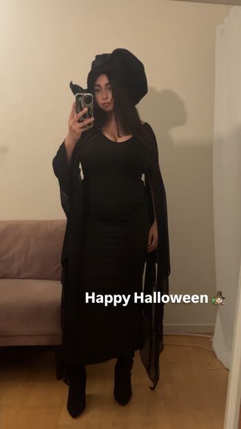 Full leaked Ella maei private onlyfans photo