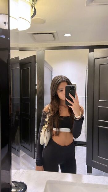 Full leaked Ella mendelsohn page private onlyfans photo