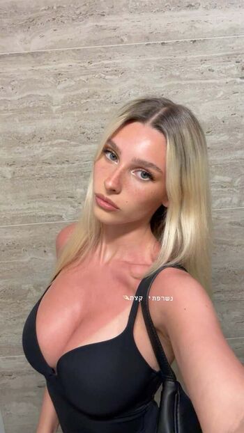 Full leaked Ella netzer page private onlyfans photo