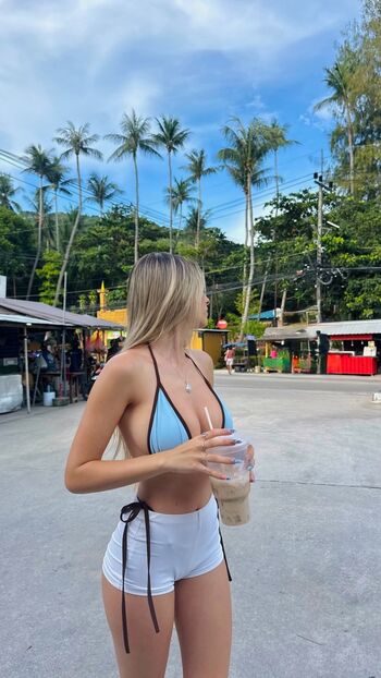 Full leaked Ella netzer private onlyfans photo