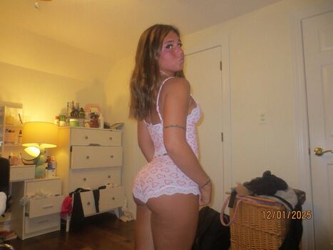 Full leaked Ellabk private onlyfans photo