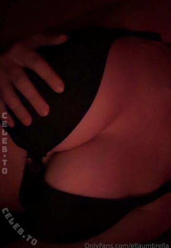 Full leaked Ellaumbrella private onlyfans photo