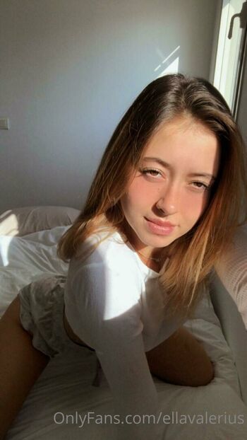 Full leaked Ellavalerius private onlyfans photo