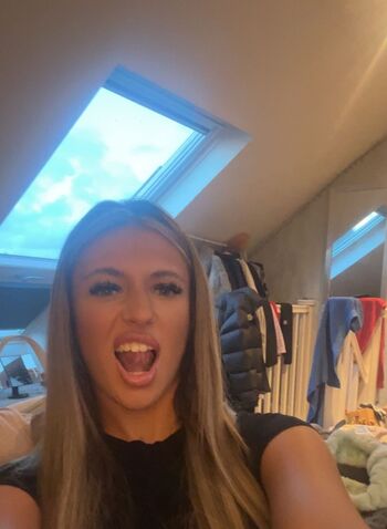 Full leaked Ellaxlongg private onlyfans photo