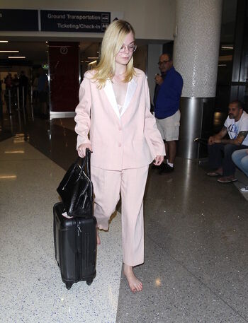 Full leaked Elle fanning page private onlyfans photo